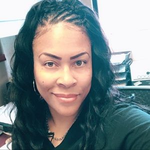 Meet your Posher, Leslie